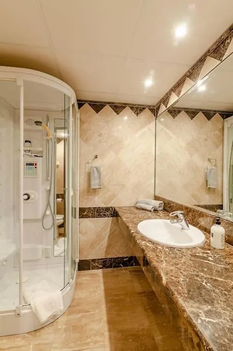 Frontline 2 Bed Apartment, San Pedro De Alcantara Marbella Apartment
